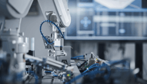 Integração de sistemas industriais conectando máquinas, CLPs e supervisório para aumento de produtividade e rastreabilidade operacional.